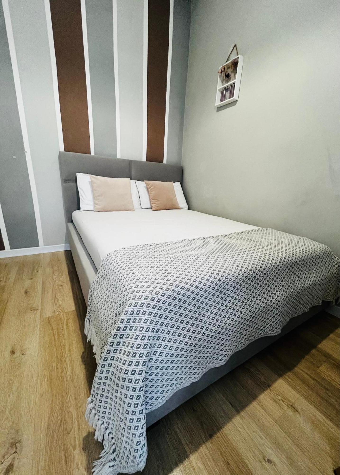 Iren Smart Apartment リヴィウ エクステリア 写真